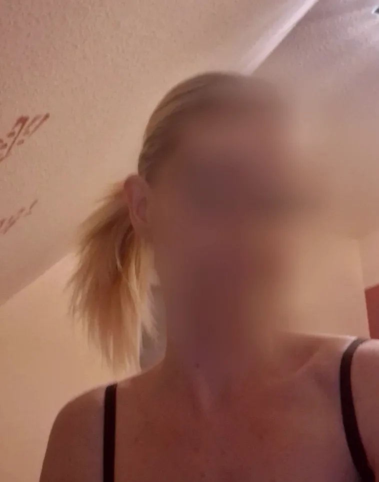 Annika, 28