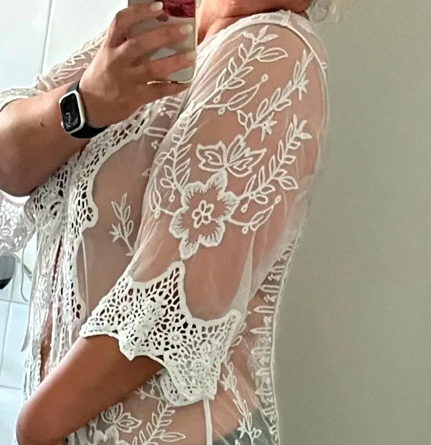 Astrid, 36