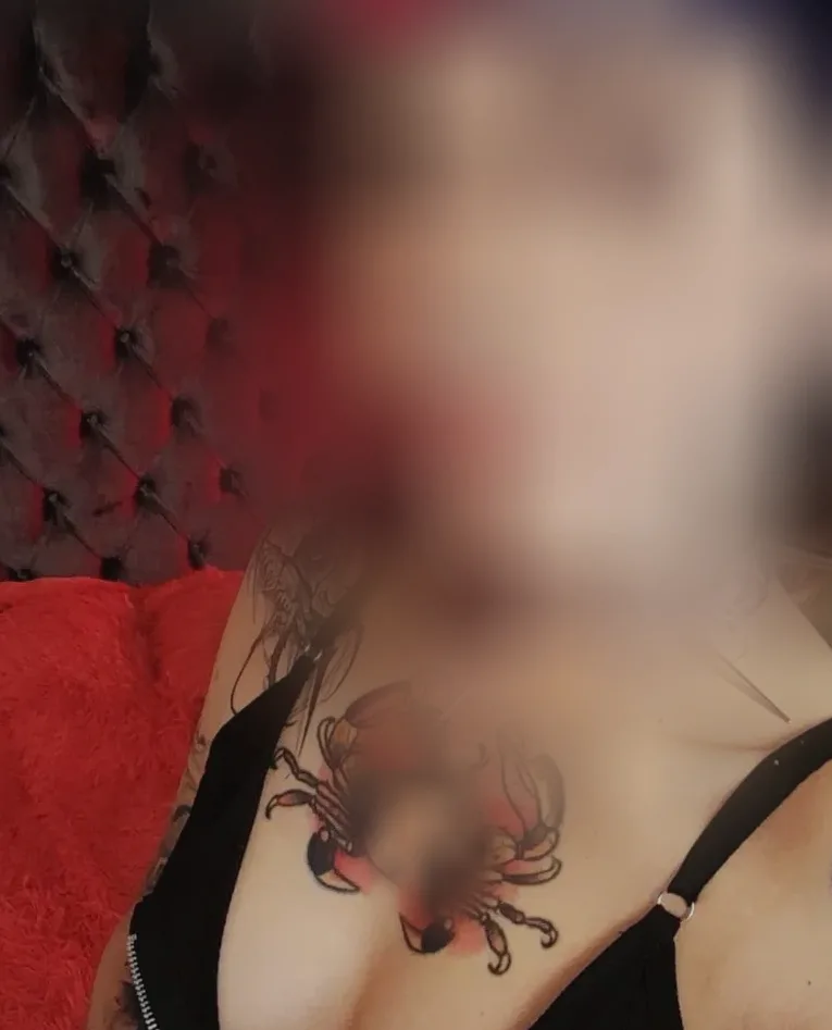 Carina, 27