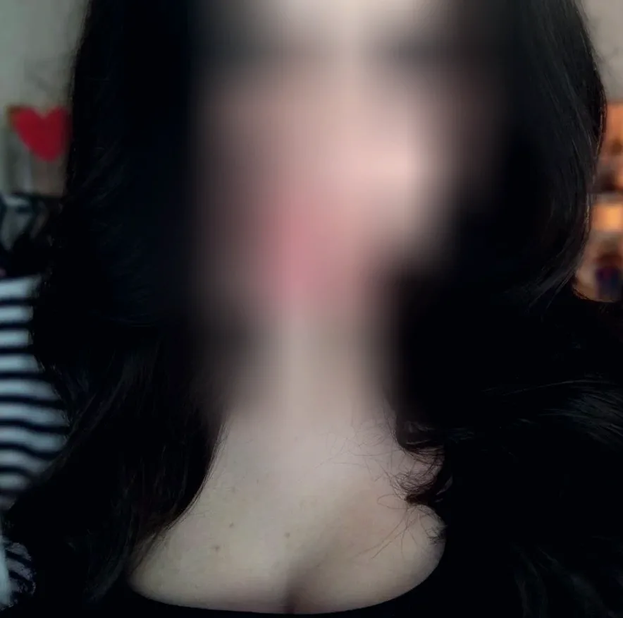 Emelie, 21