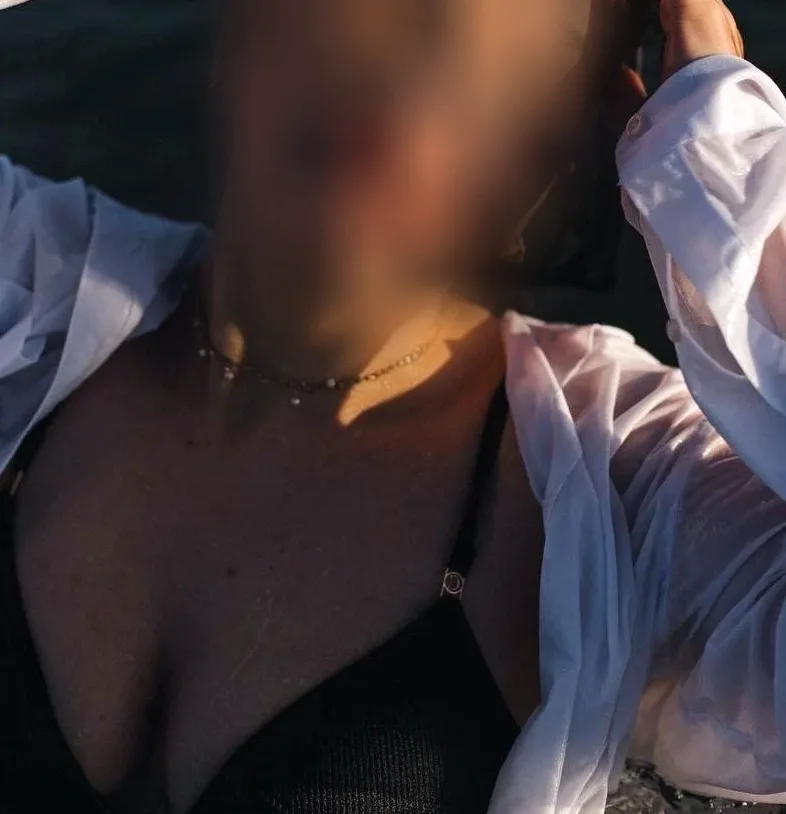 Helena, 30