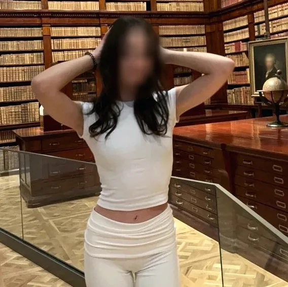 Louise, 19