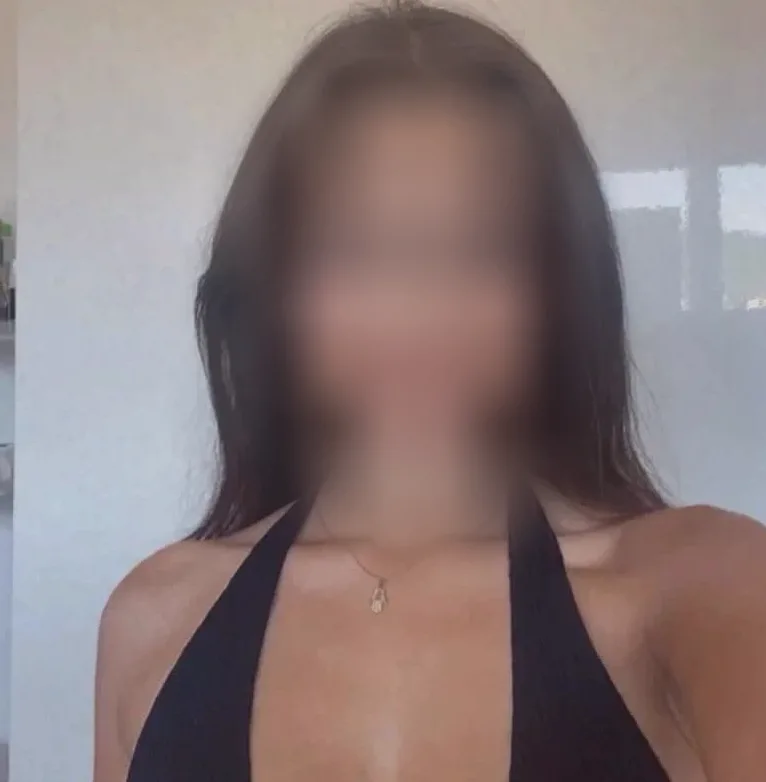 Marie, 23