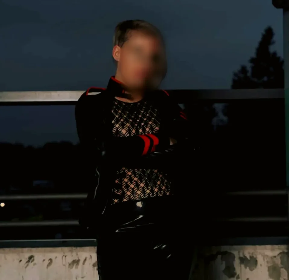 Meja, 38