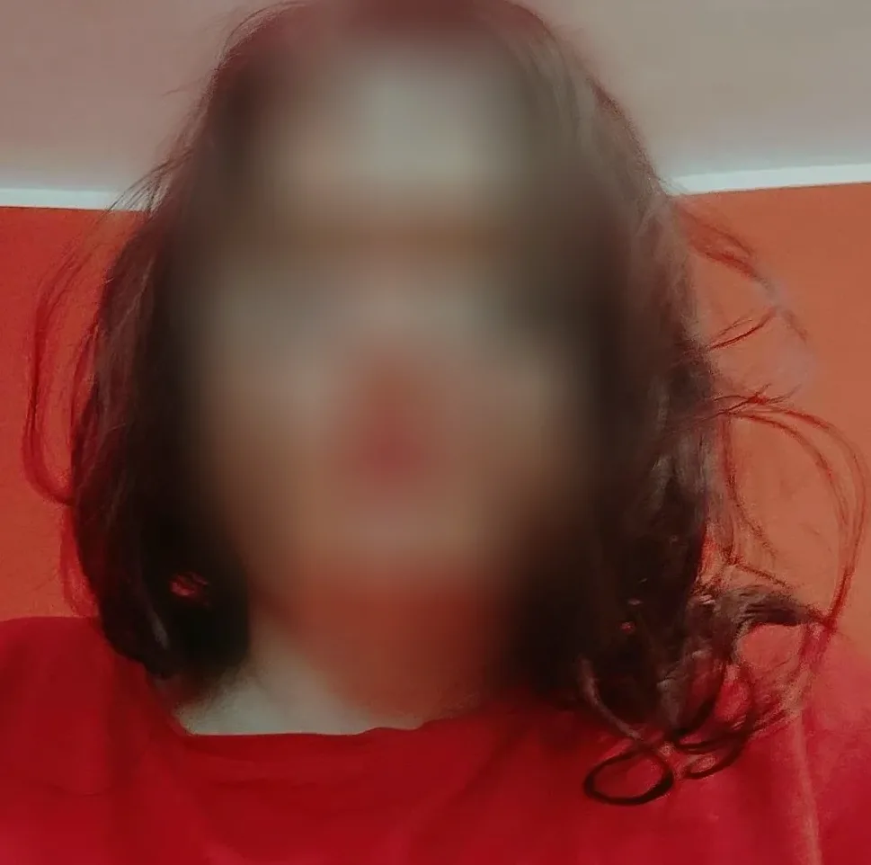 Nora, 37